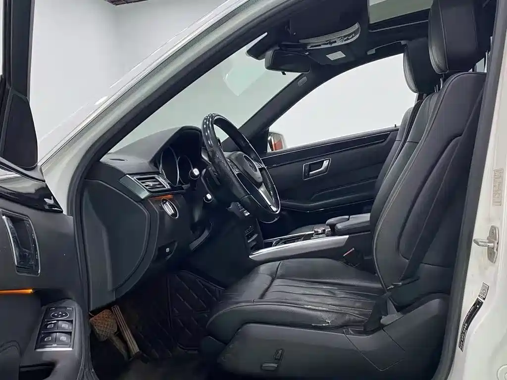 Mercedes-Benz E-Class 2015