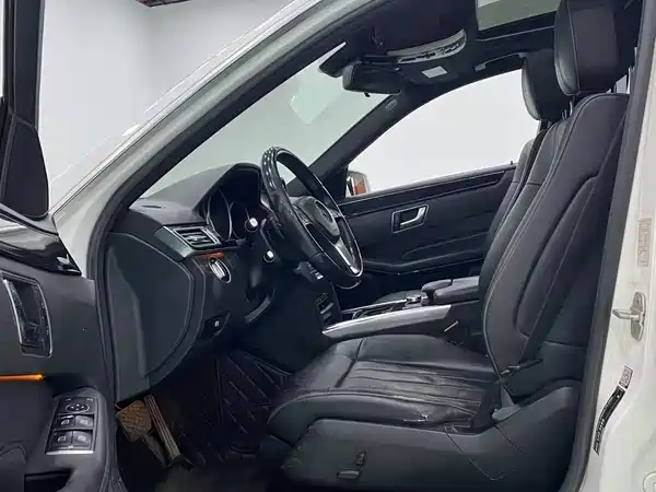 Mercedes-Benz E-Class 2015