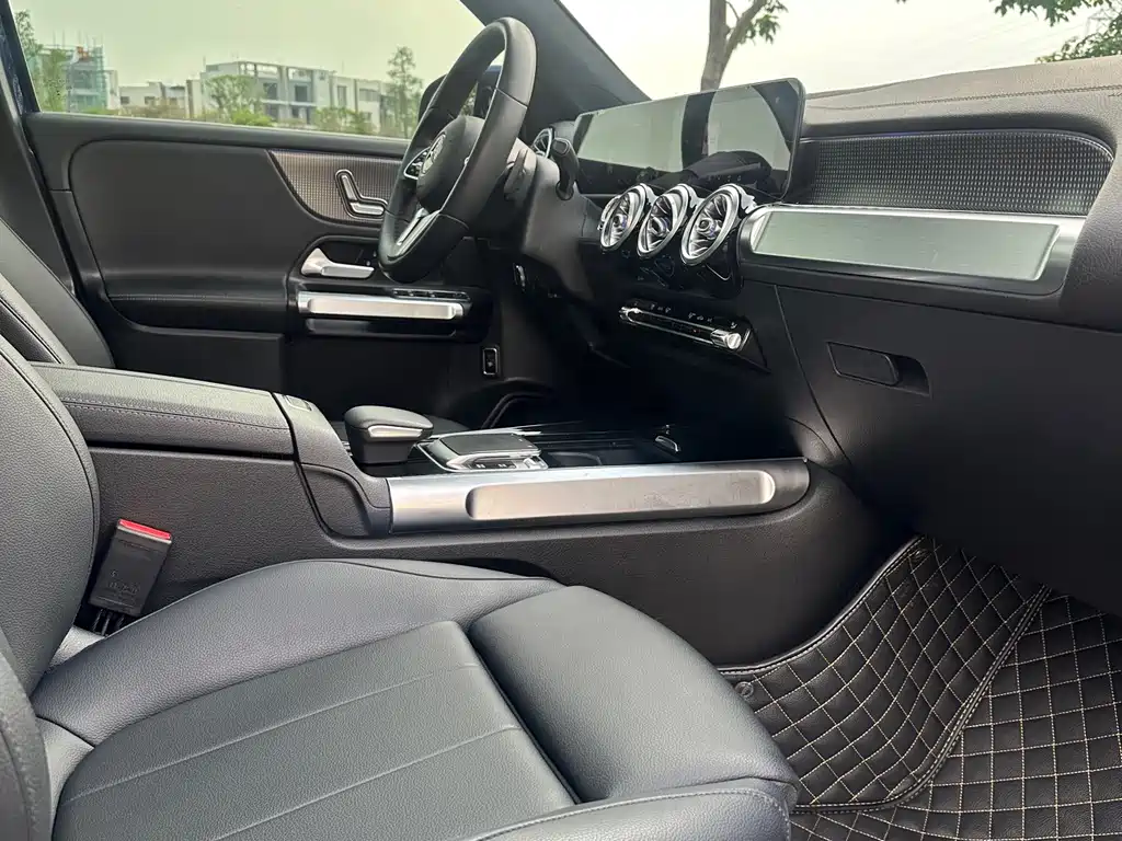 Mercedes-Benz GLB 2020 — фото 13