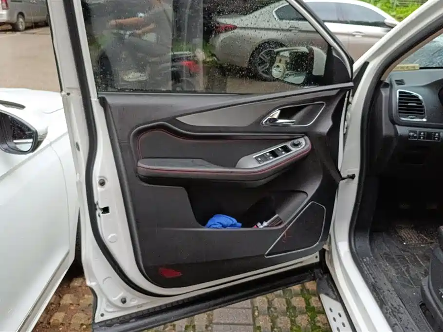 Baojun 560 2015