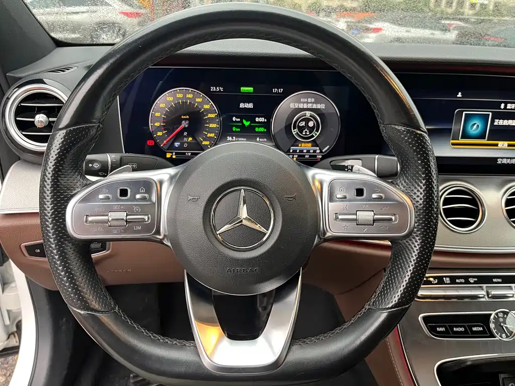 Mercedes-Benz E-Class 2019 — фото 15