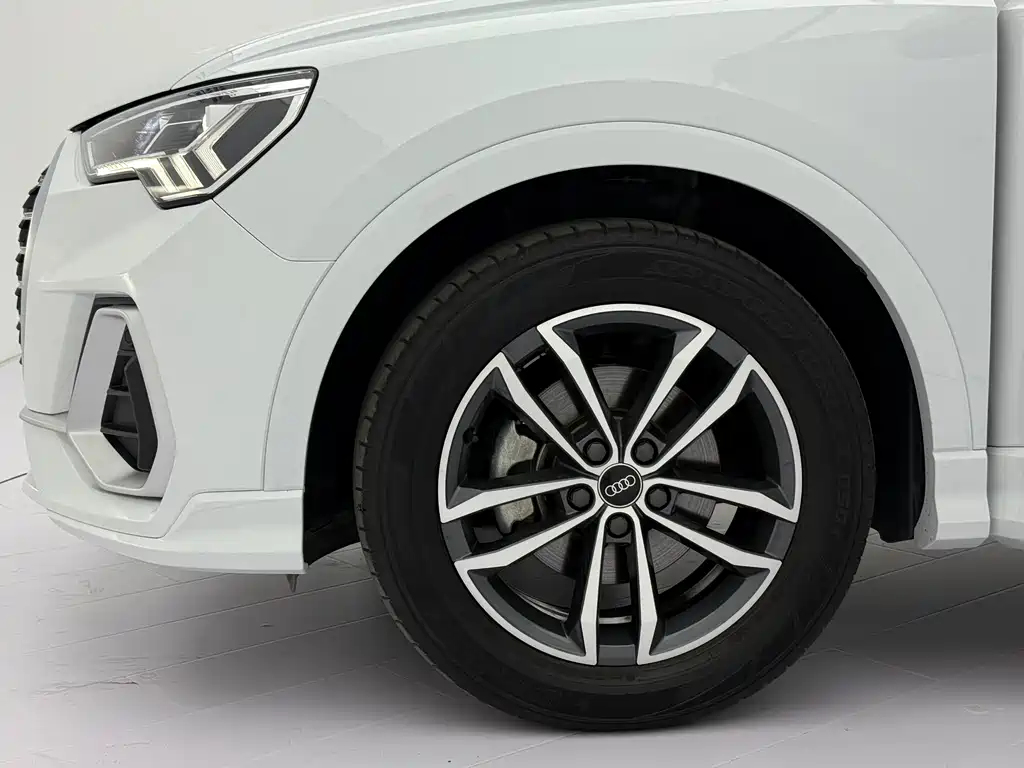 Audi Q3 2022 — фото 22