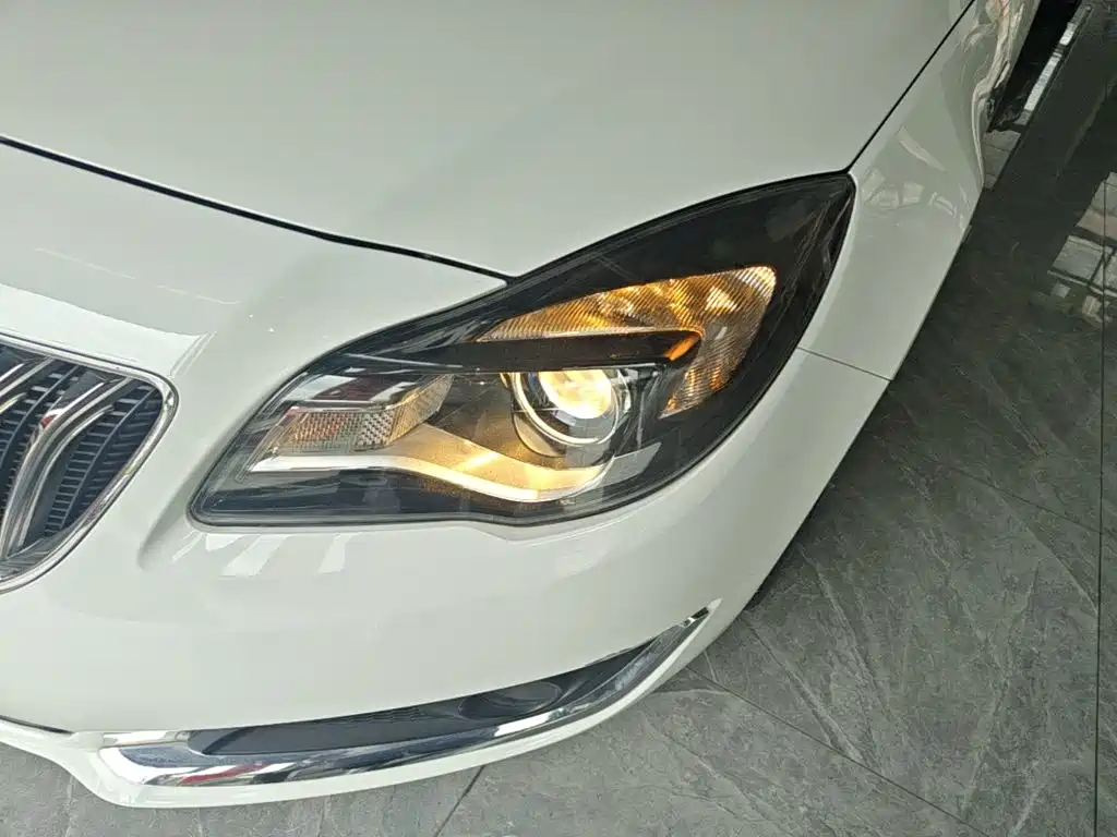 Buick Regal 2015 — фото 24