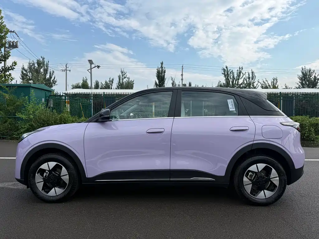 Geely Galaxy Starwish 2025 — фото 10