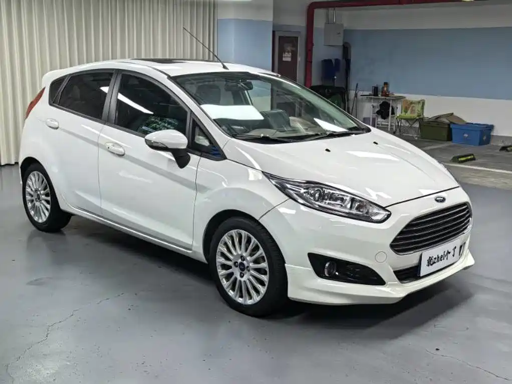 Ford Fiesta 2016 — фото 3