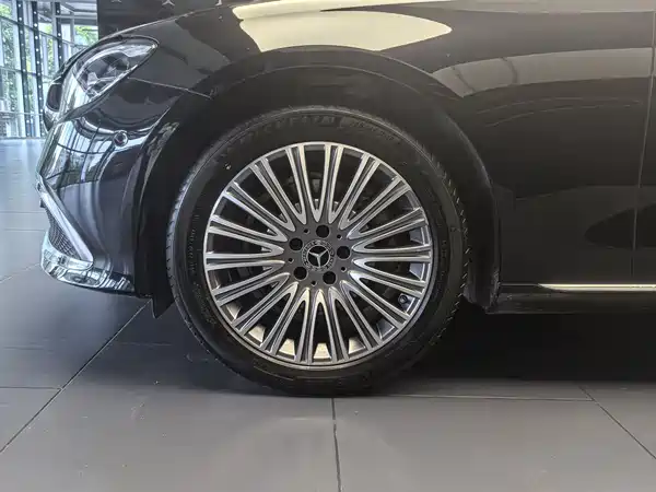 Mercedes-Benz E-Class 2022