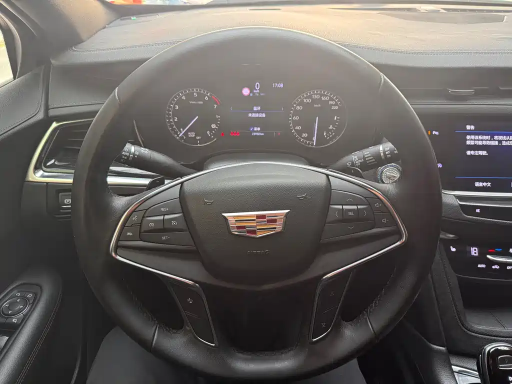 Cadillac XT5 2021 — фото 14