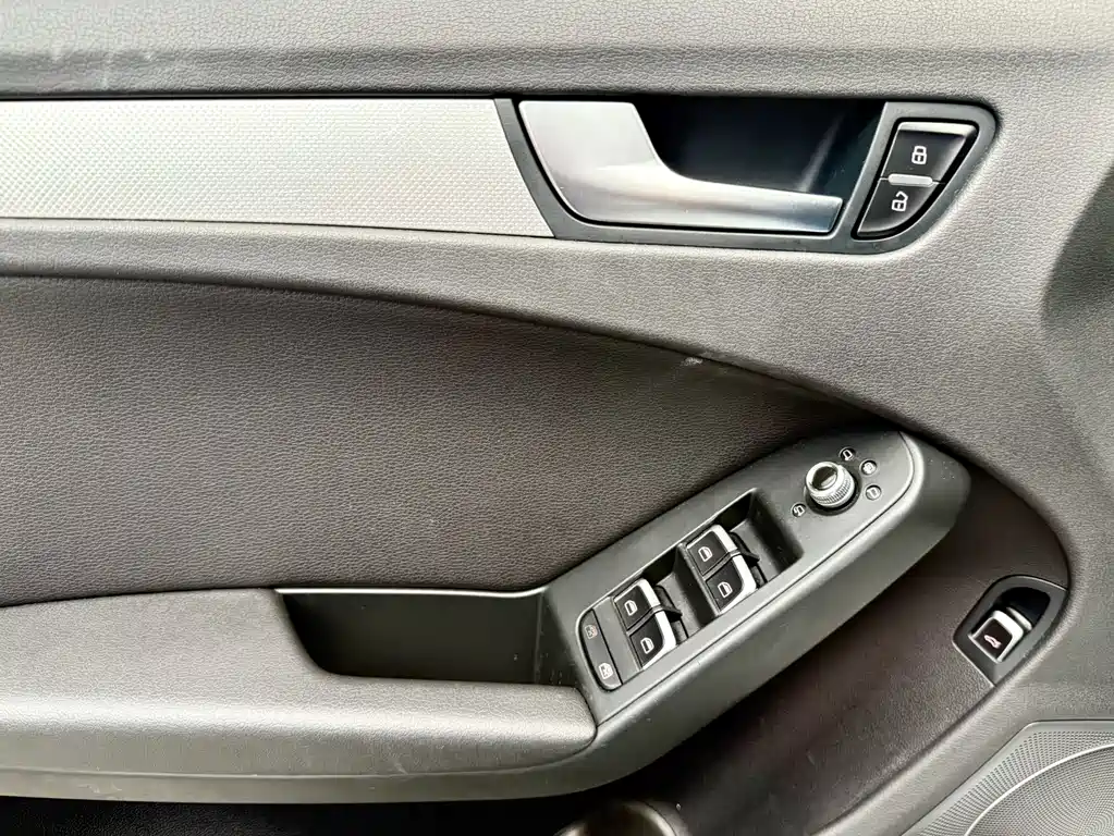 Audi A4 2016 — фото 14