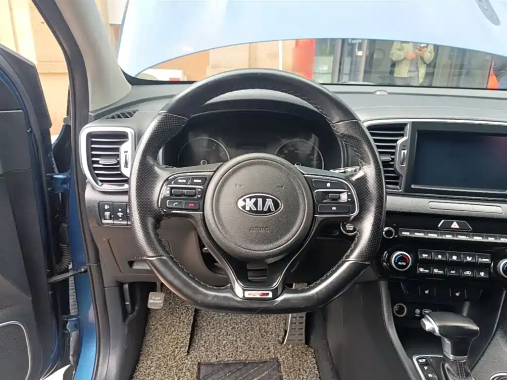 Kia KX5 2016 — фото 11
