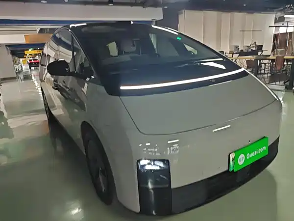 Li Auto MEGA 2025