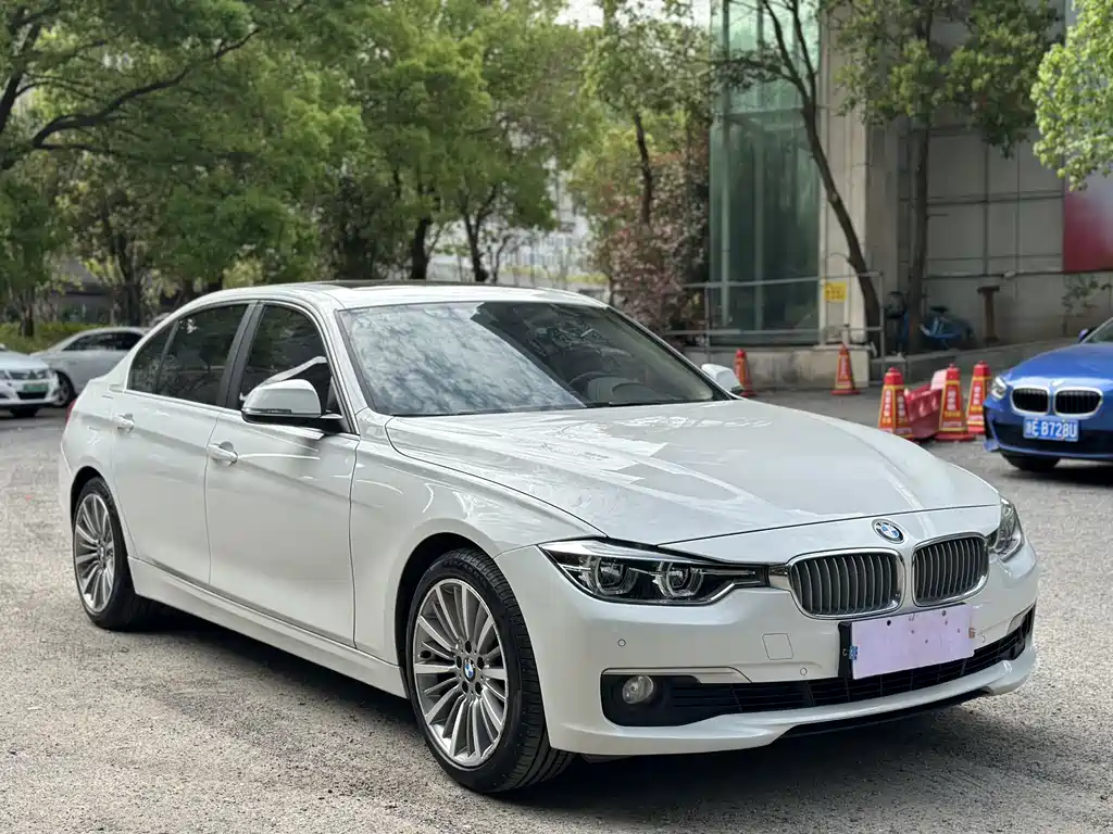 BMW 3 Series 2018 — фото 3