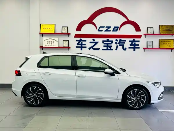 Volkswagen Golf 2022