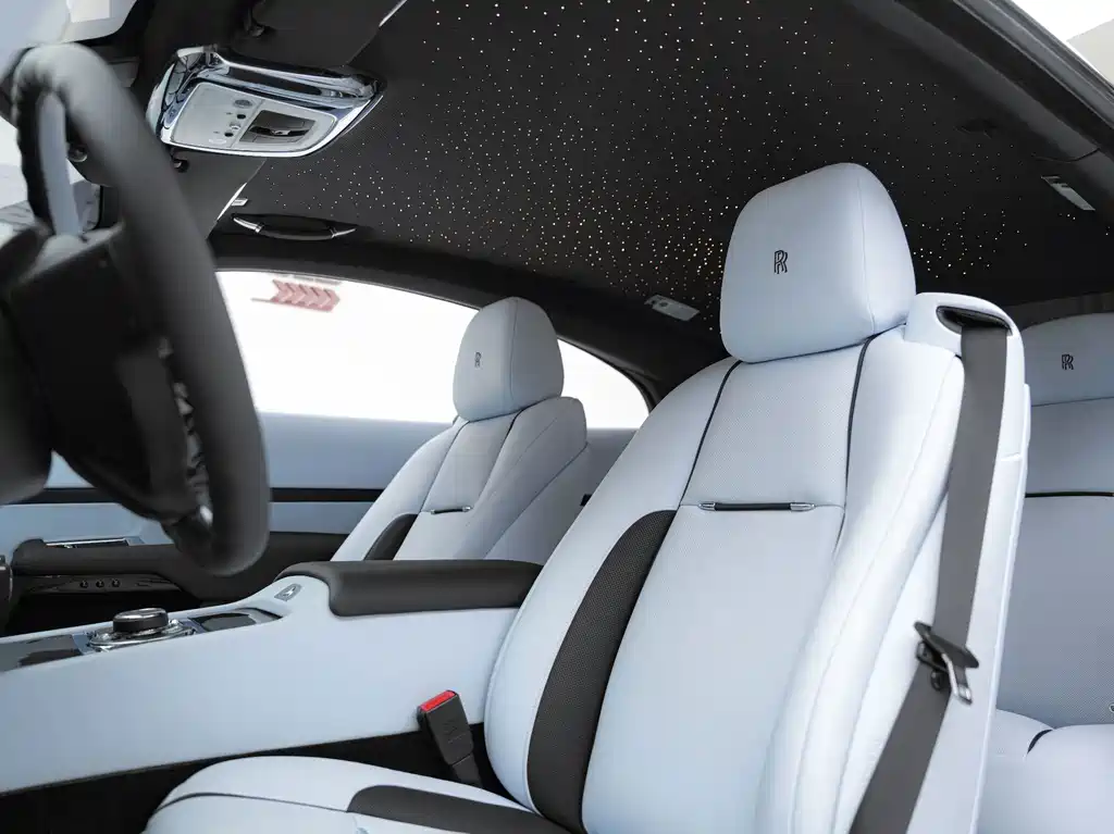 Rolls-Royce Phantom 2016 — фото 14