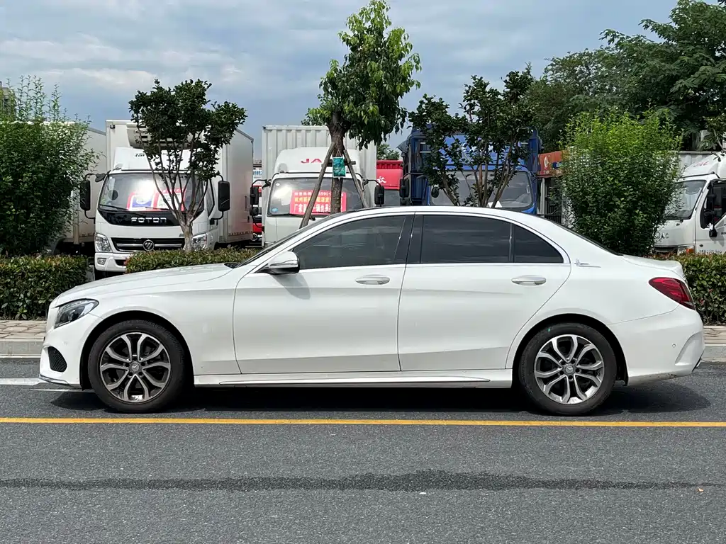 Mercedes-Benz C-Class 2015