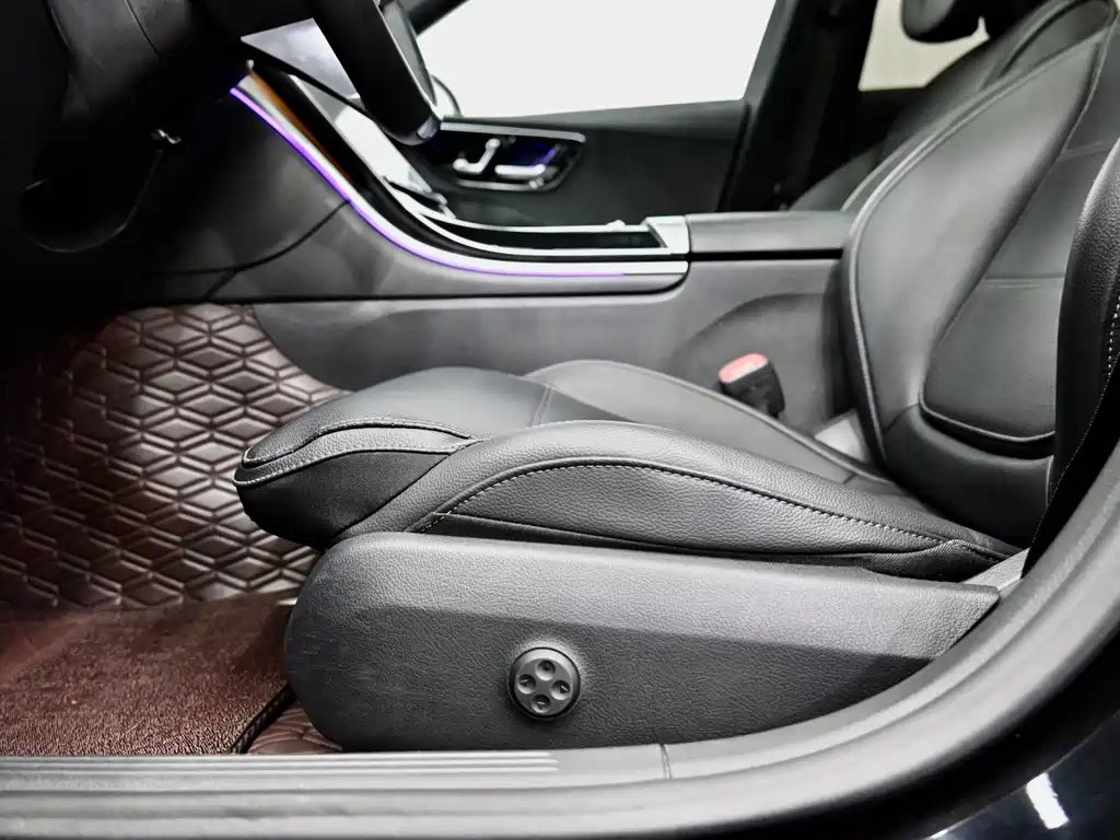 Mercedes-Benz C-Class 2022 — фото 16