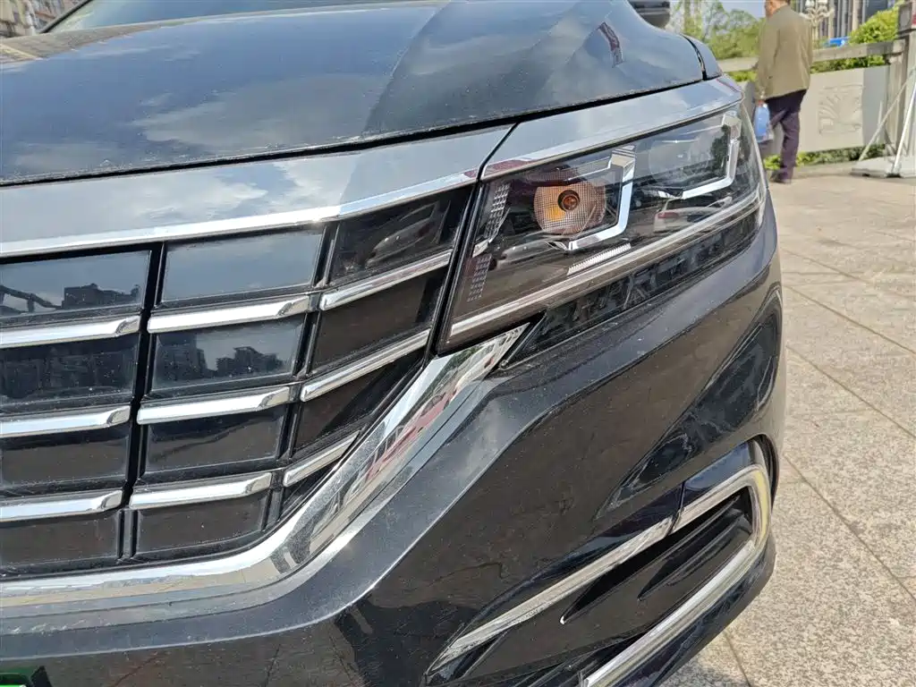 Volkswagen Passat New Energy 2020 — фото 18
