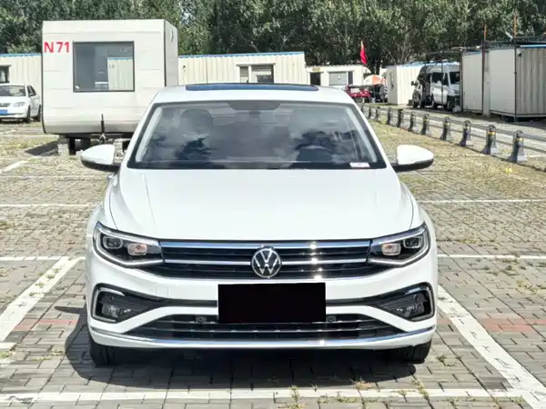 Volkswagen Bora 2023