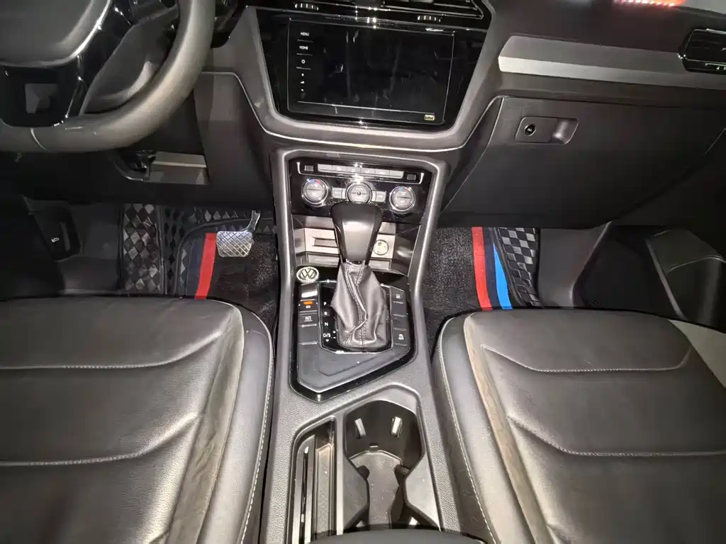 Volkswagen Tiguan L 2020 — фото 15