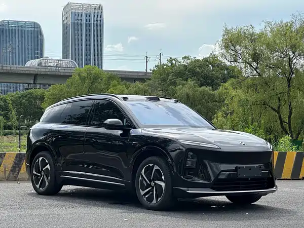 NIO ES6 2025