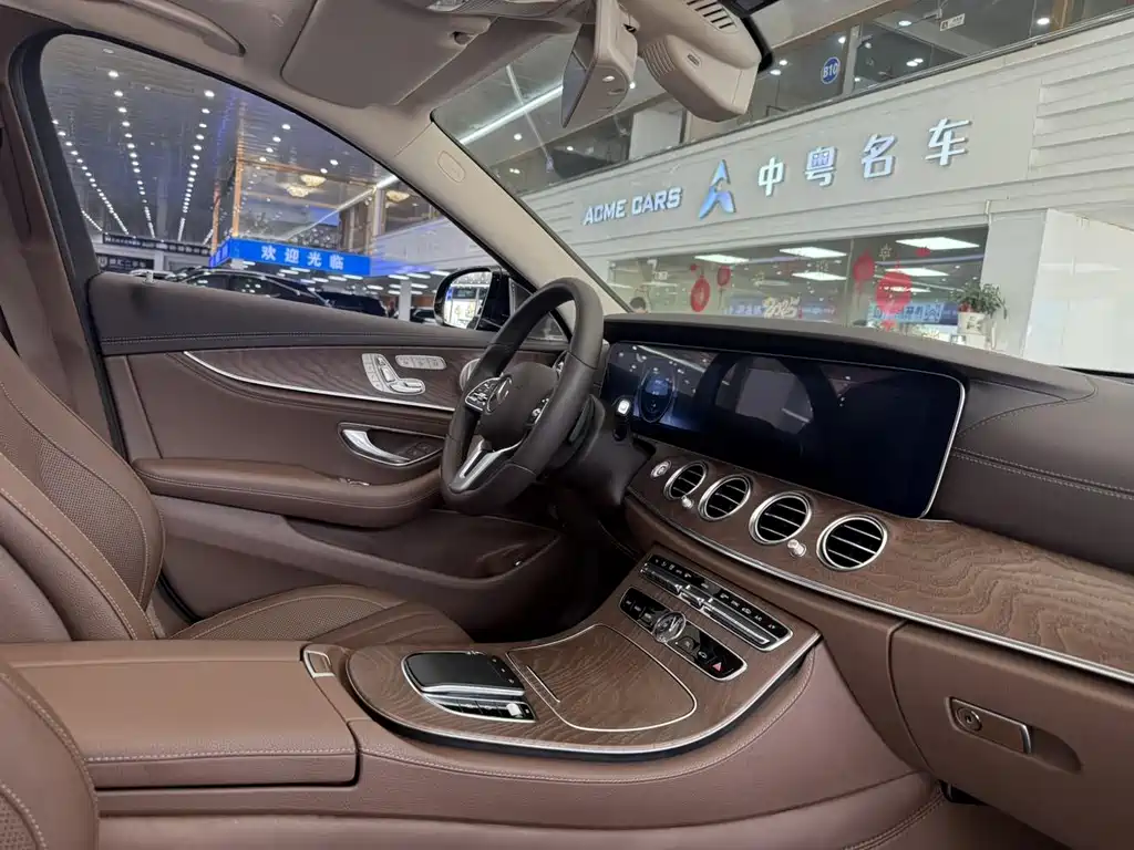 Mercedes-Benz E-Class 2020 — фото 11