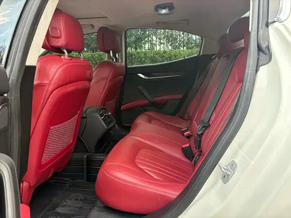 Maserati Ghibli 2015