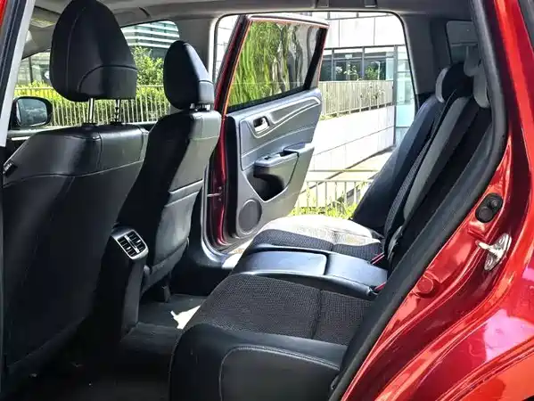 Honda Jade 2016