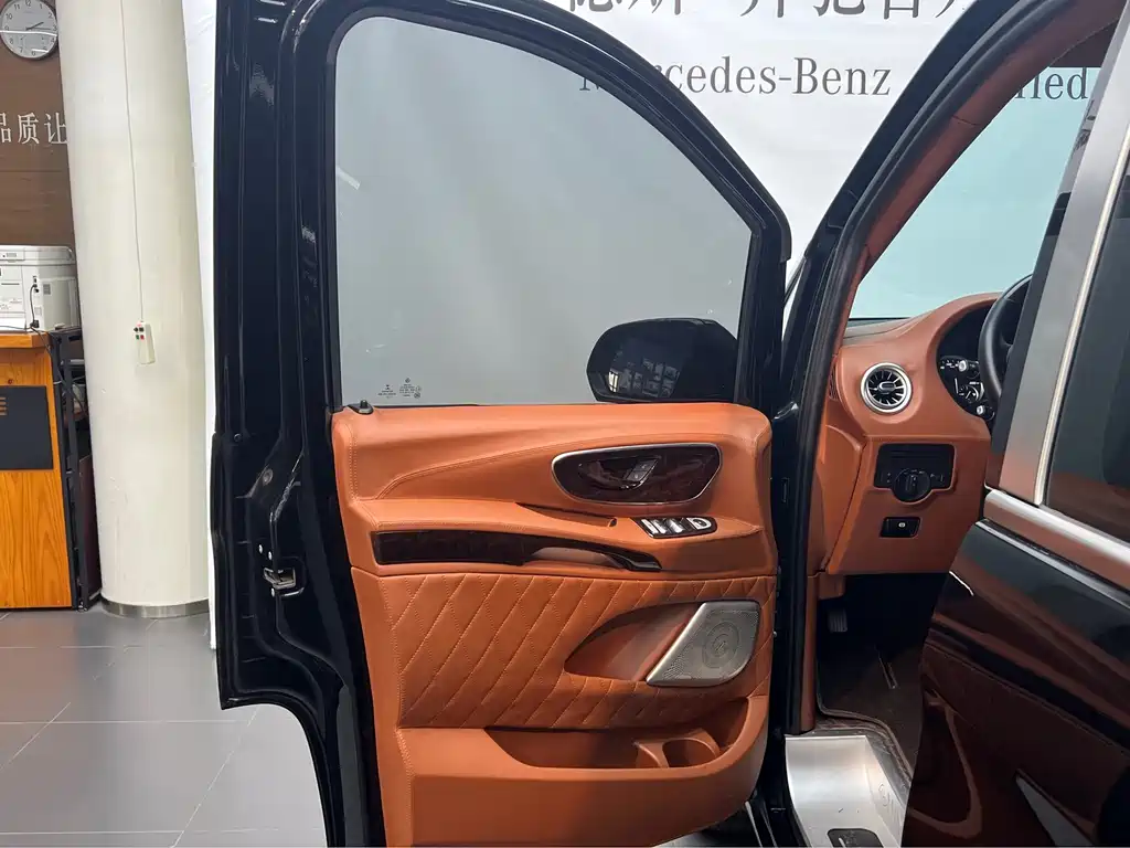 Mercedes-Benz Vito 2021 — фото 12