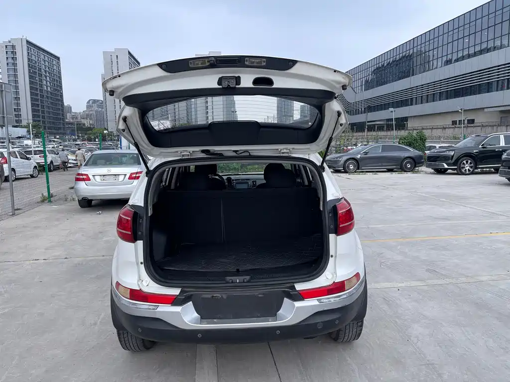 Kia Sportage 2012 — фото 14