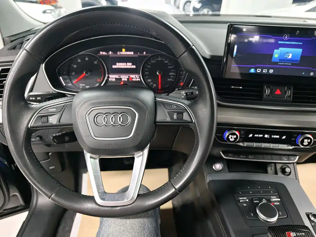 Audi Q5L 2021 — фото 14