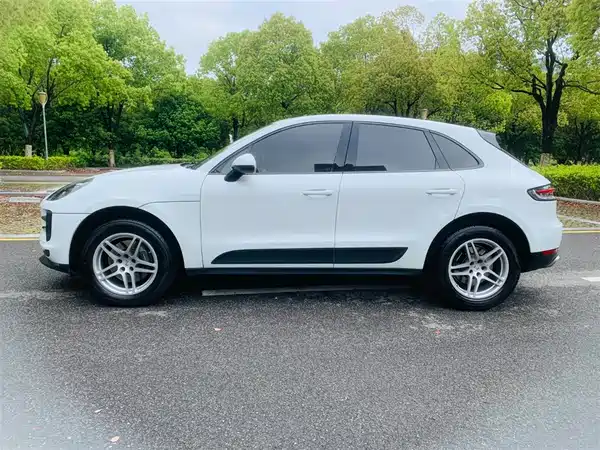 Porsche Macan 2020