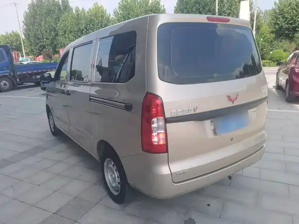 Wuling Hongguang V 2024