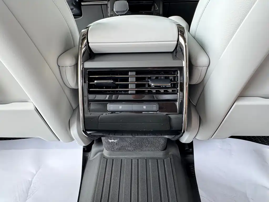 Land Rover Range Rover Sport 2024 — фото 26
