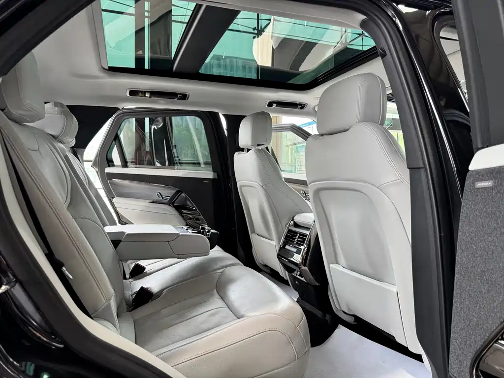 Land Rover Range Rover Sport 2024 — фото 28