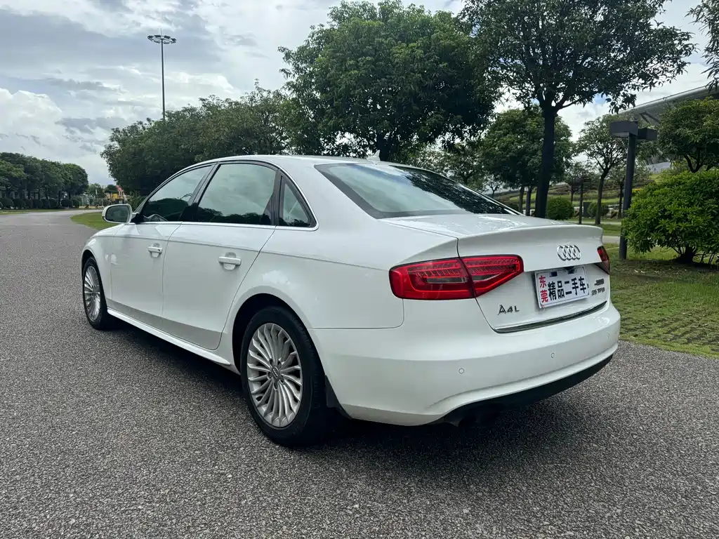 Audi A4L 2013