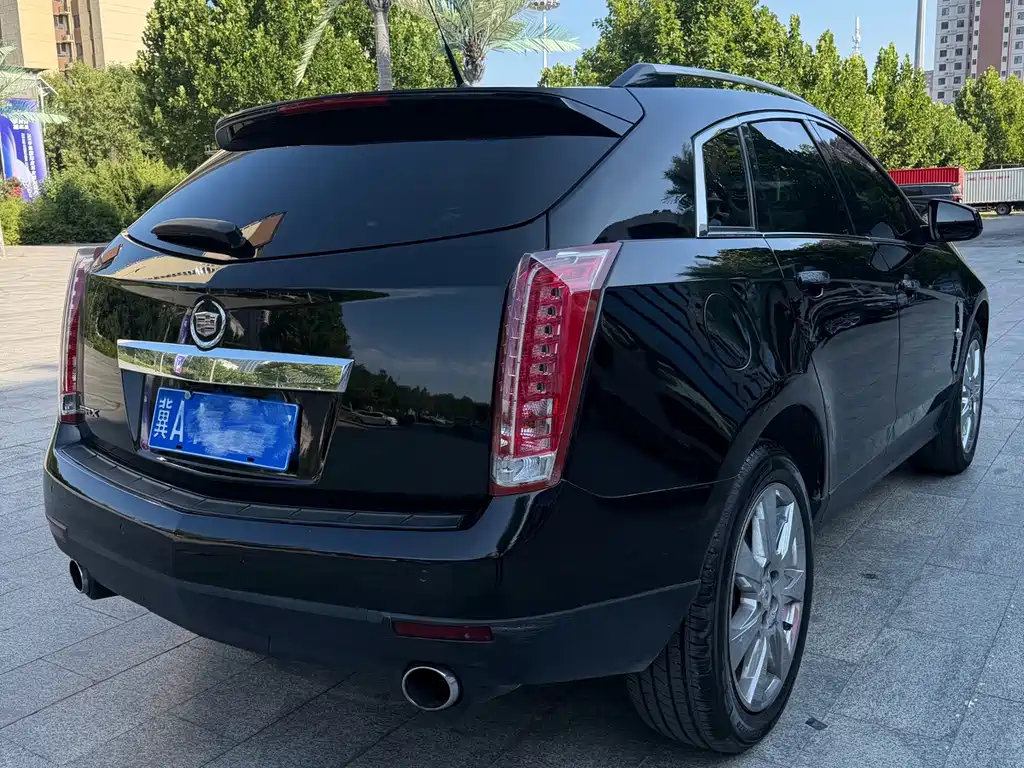 Cadillac SRX 2010 — фото 6