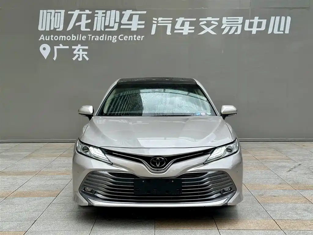 Toyota Camry 2019