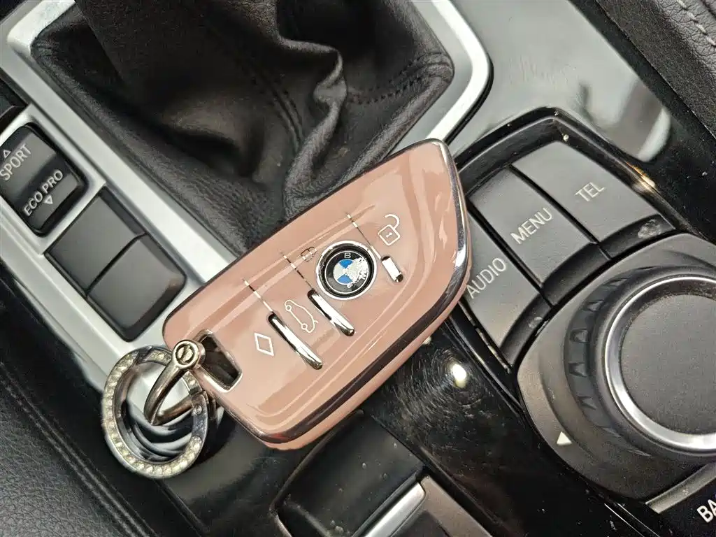 BMW 1 Series 2017 — фото 9
