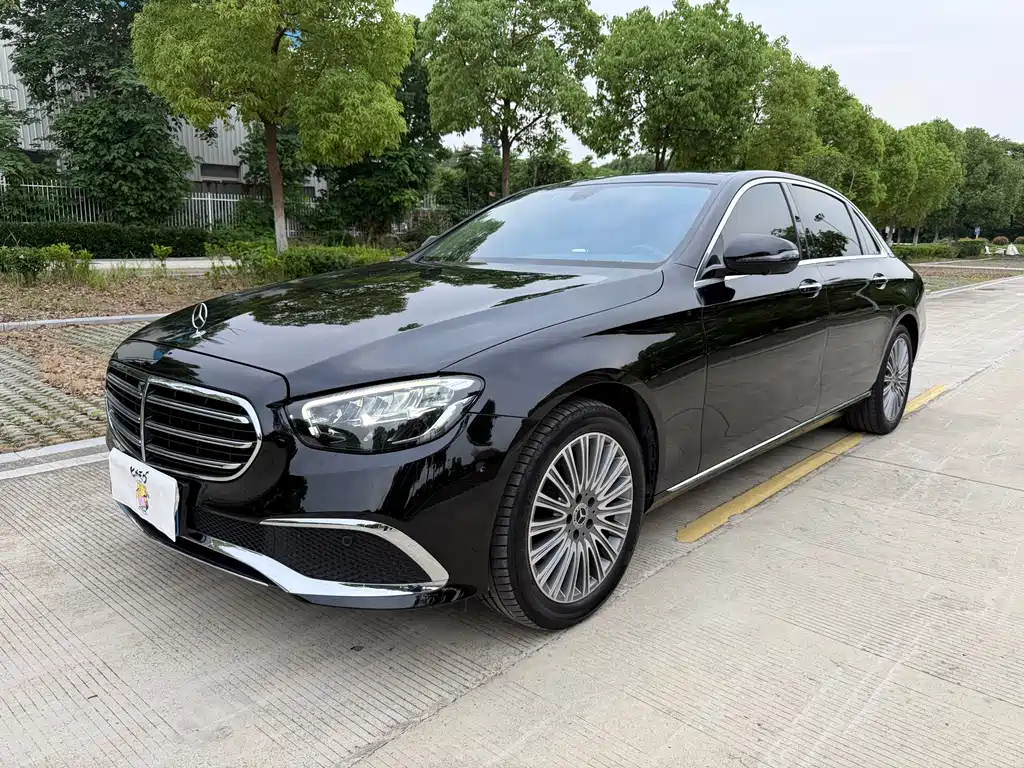 Mercedes-Benz E-Class 2022 — фото 1