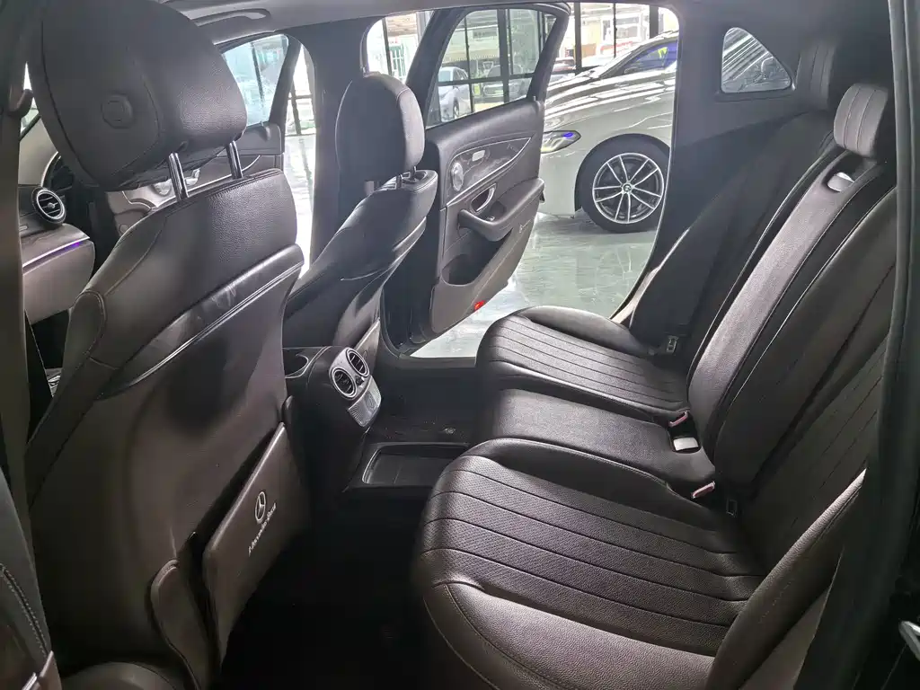 Mercedes-Benz E-Class 2019 — фото 15
