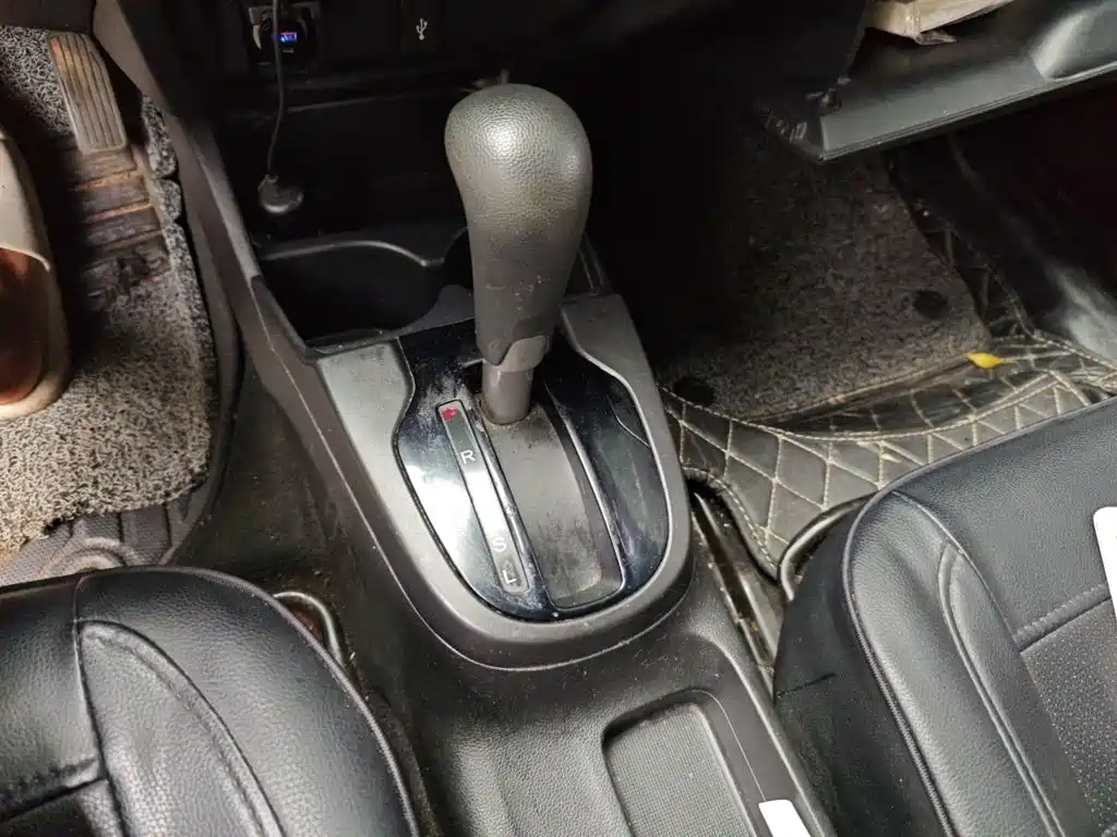 Honda Fit 2015 — фото 11