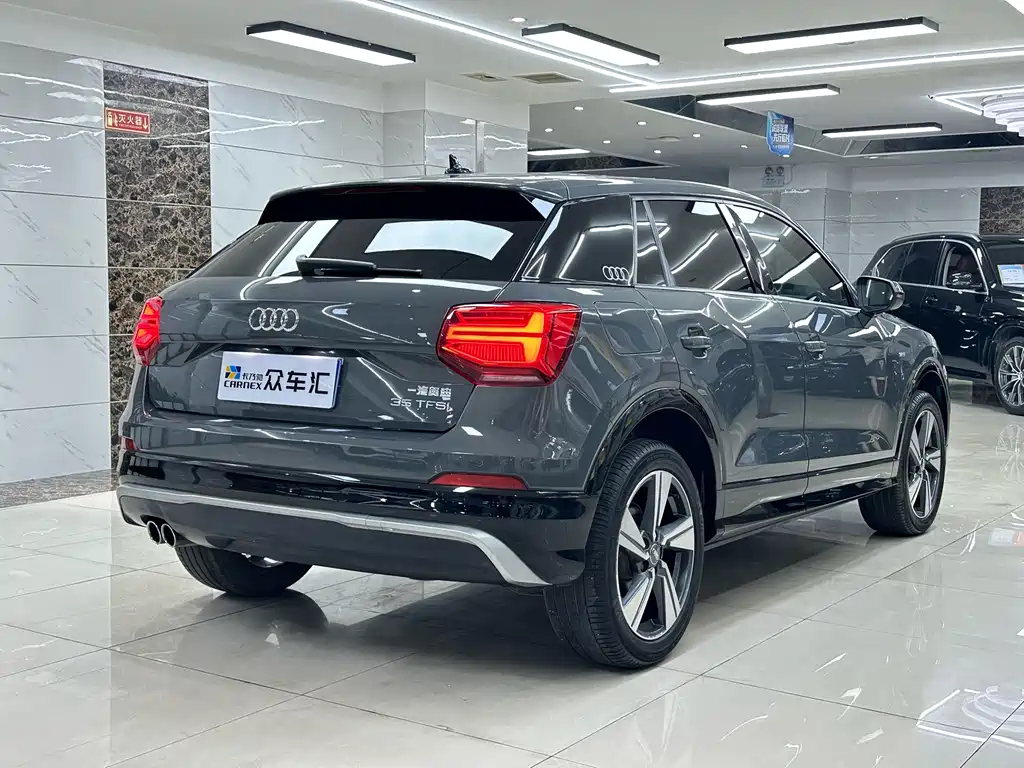 Audi Q2L 2020 — фото 4