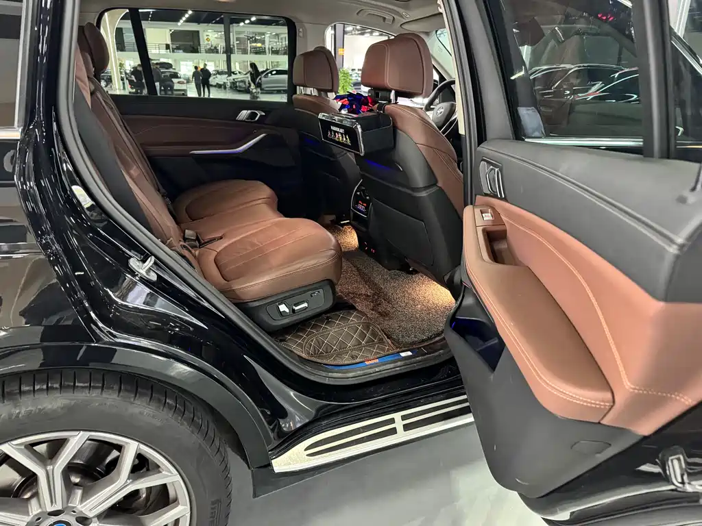 BMW X7 2022 — фото 10