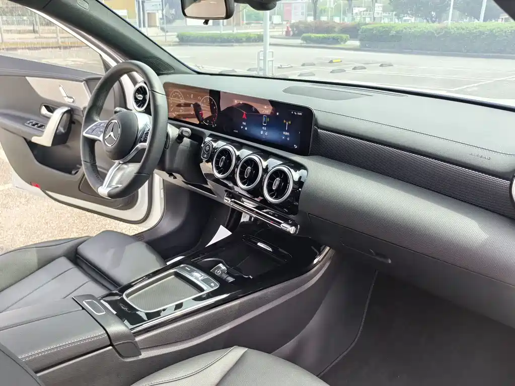 Mercedes-Benz A-Class 2023 — фото 21