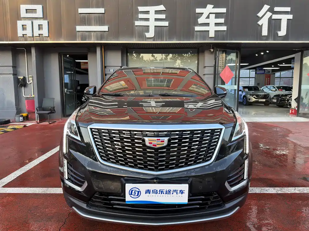 Cadillac XT5 2021 — фото 1