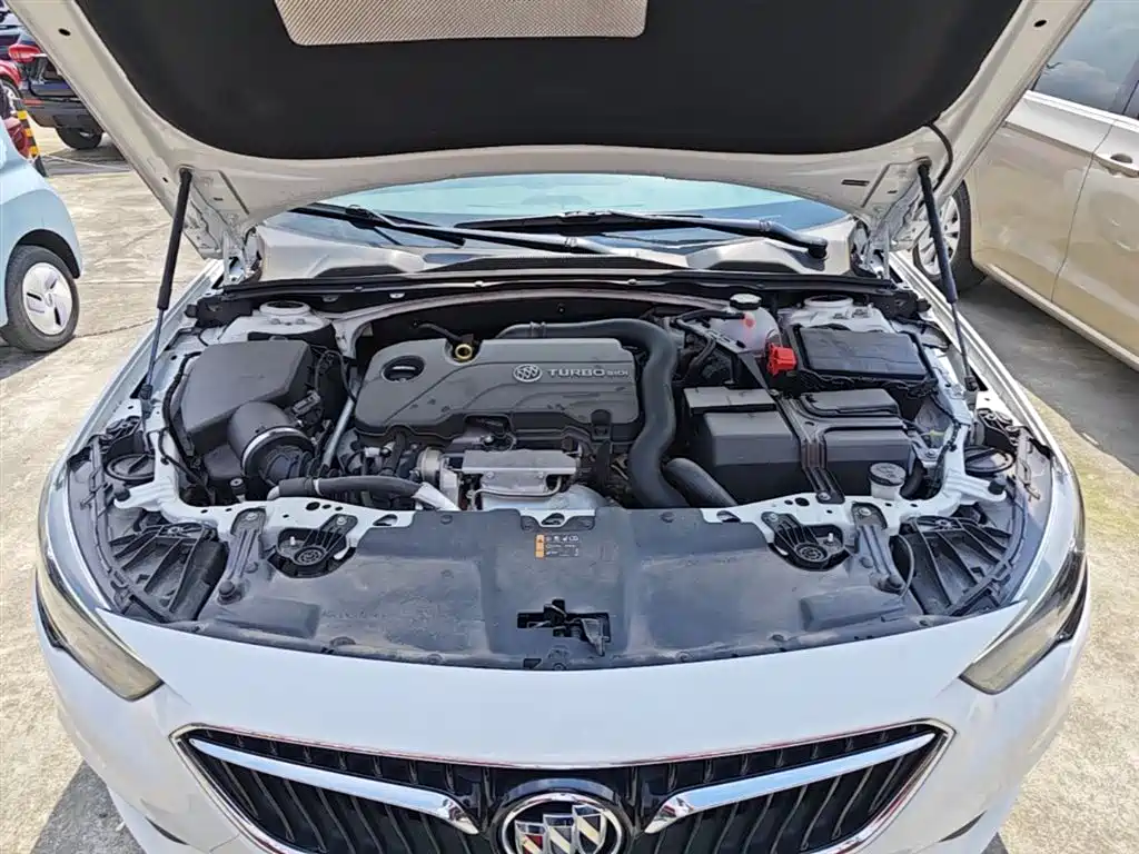 Buick Regal 2019 — фото 20