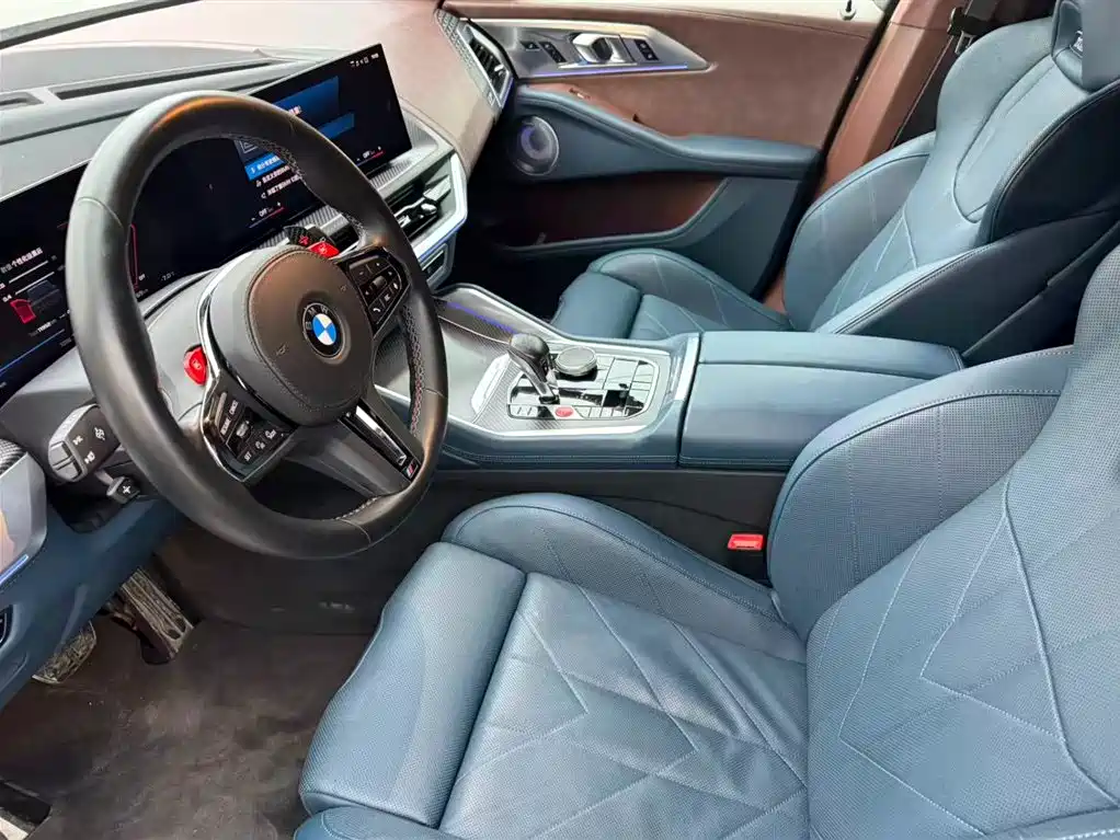 BMW XM 2023 — фото 8