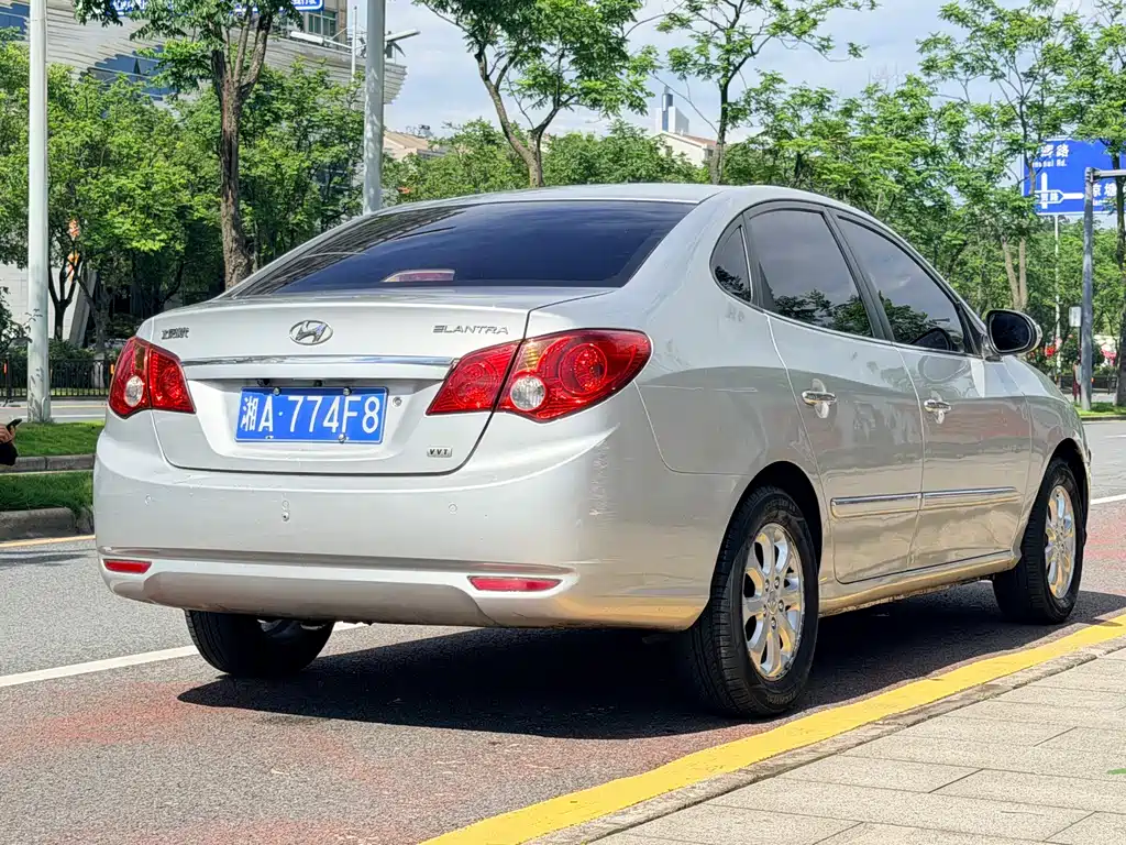 Hyundai Elantra 2010