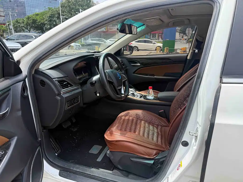 BYD Qin NEV 2018 — фото 4