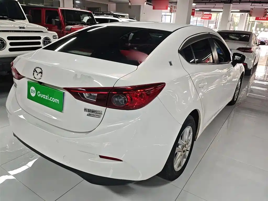 Mazda 3 Axela 2019 — фото 7