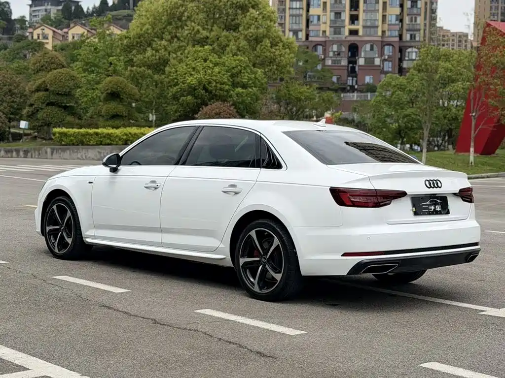 Audi A4L 2020 — фото 9